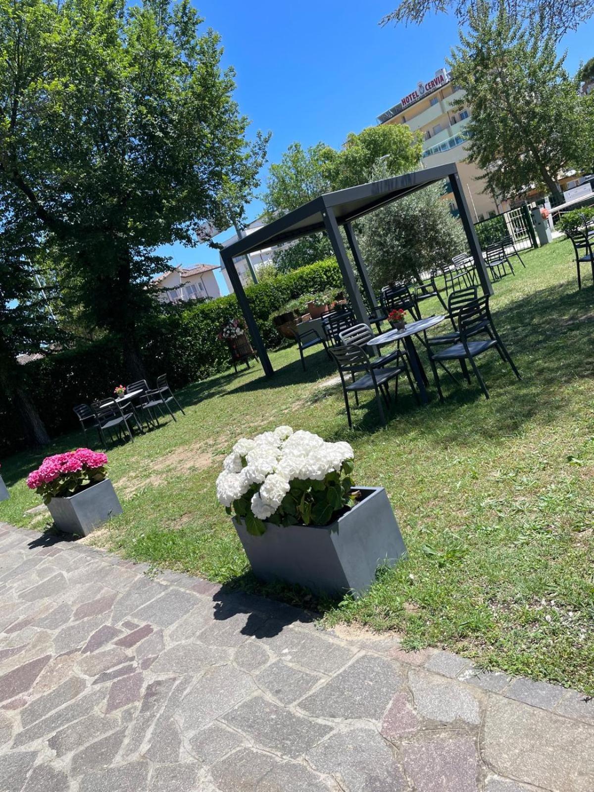 Hotel Amedea Cervia Exterior photo